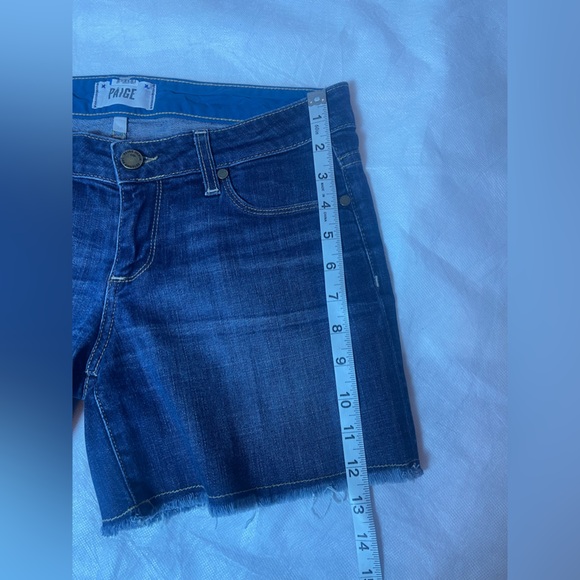 Paige jimmy jimmy dark wash Jean Shorts size 26 - Picture 6 of 10